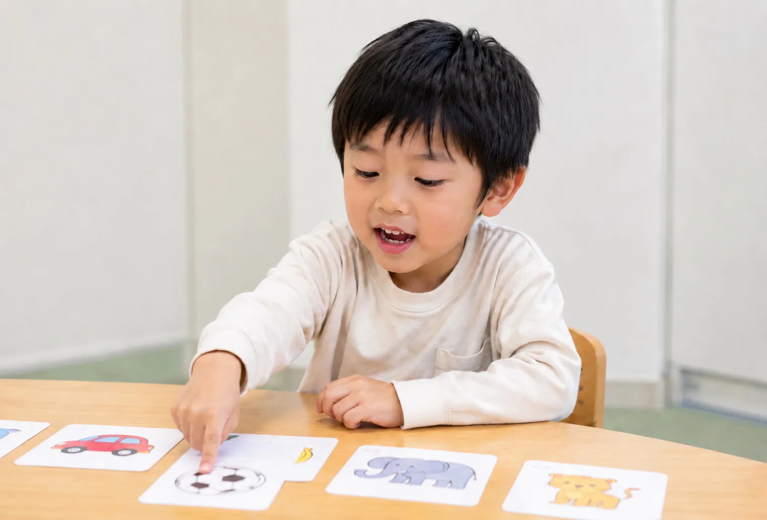 タブレットで学ぶ子ども